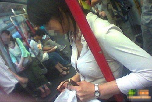 浴室偷拍在线观看,揭秘隐私侵犯的黑暗面 第2张 浴室偷拍在线观看,揭秘隐私侵犯的黑暗面 第2张